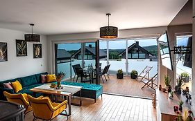 Domy na Roztoczu Aleja Lipowa B,G,J,K Sauna Jacuzzi Kajaki